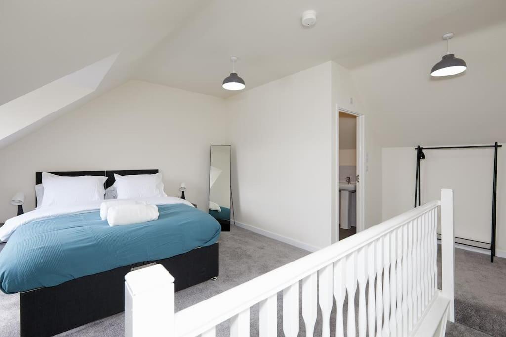 Vakantiehuis Prime Location & Free Parking Stylish 3-bed Leicester